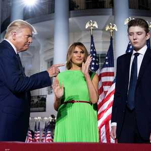 دونالد ترامب وابنه بارون