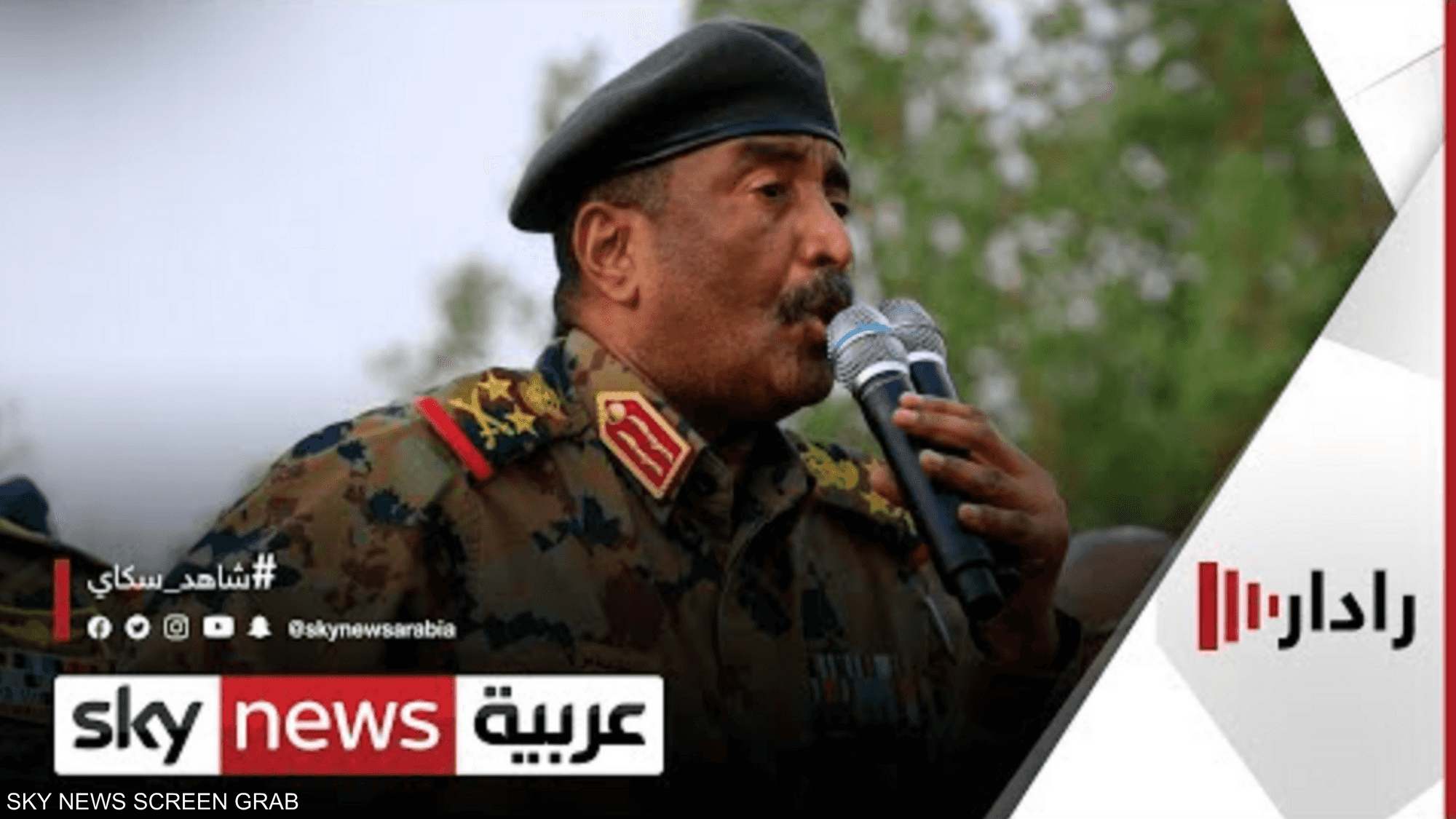 البرهان يعلن أن الجيش سيترك الساحة السياسية بعد الانتخابات