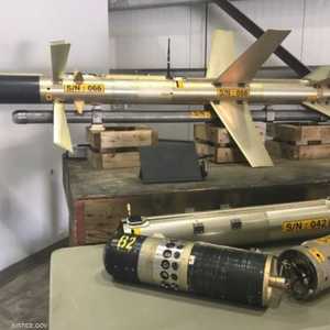 جانب من الصواريخ الإيرانية التي صادرتها البحرية الأميركية.