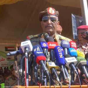 عبد الفتاح البرهان متحدثا في ختام التدريبات.