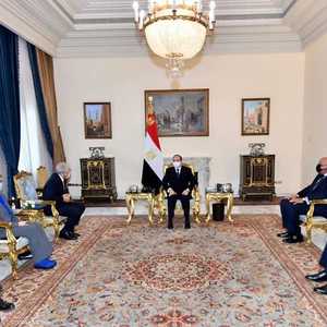 السيسي مستقبلا يائير لابيد.