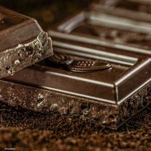 كيف يهدد تعدين الذهب في أفريقيا صناعة الشوكولاتة؟