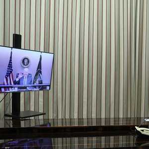 أرشيفية لمكالمة بين بوتن وبايدن