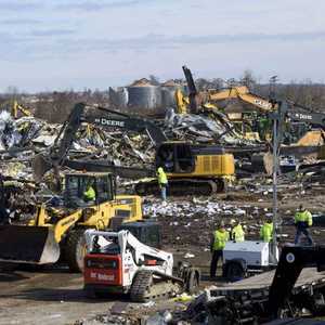 جانب من آثار الأعاصير التي ضرب ولايات أميركية عدة.