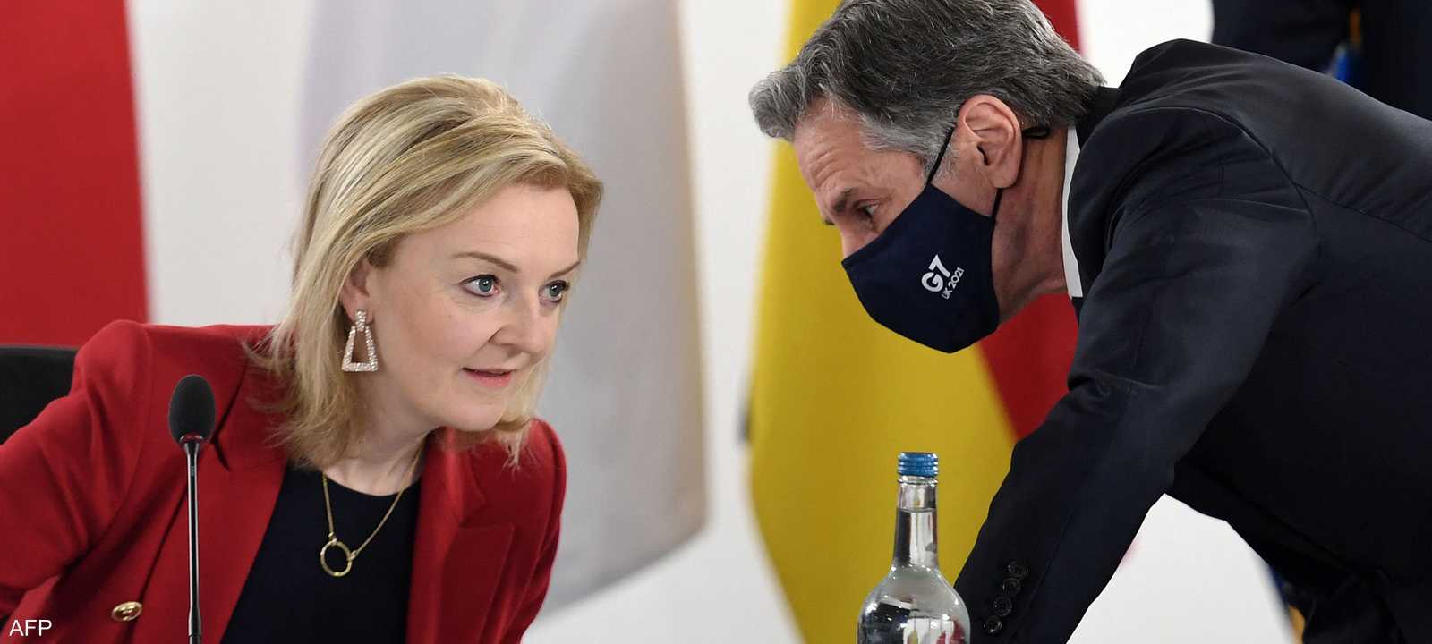 ليز تراس تتحدث مع نظيرها الأميركي أنتوني بلينكن في ليفربول