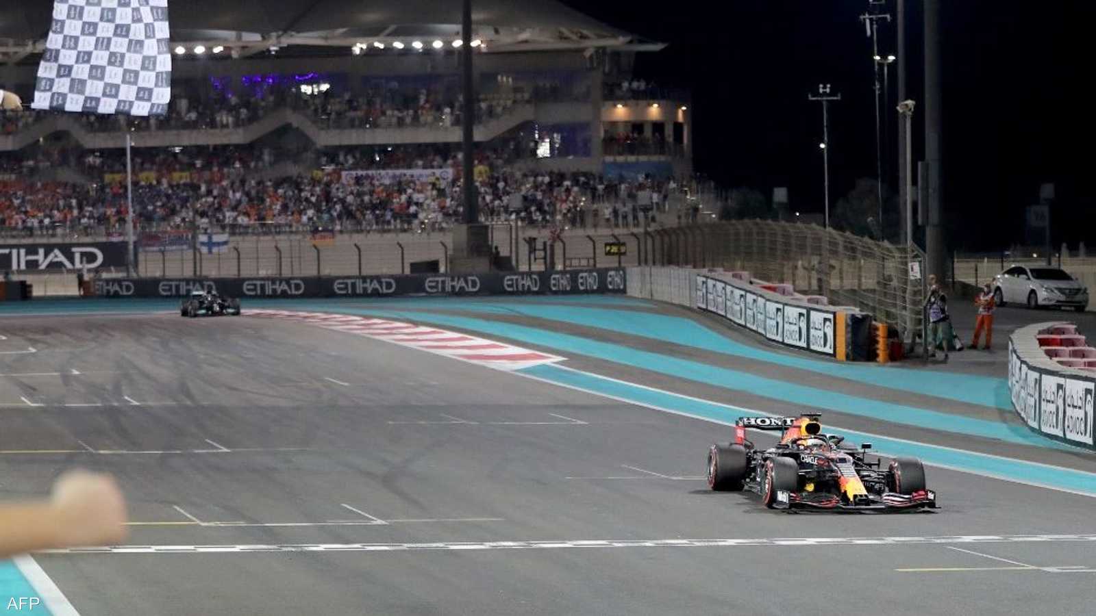 لحظة النهاية.. البطل الهولندي أولا