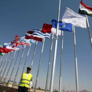 يشارك في المؤتمر حوالي 2700 شخصية من مختلف أنحاء العالم.