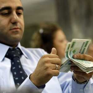 أرشيفية.. وصل سعر الصرف أمام الدولار 28 ألفا