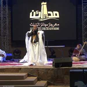 فرقة فنية تنعش إحدى سهرات مهرجان وادان
