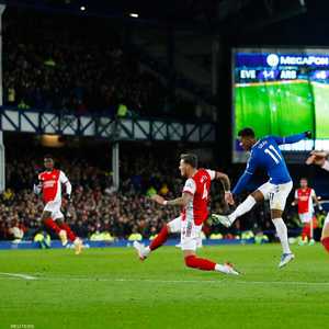 جانب من لقاء سابق بين أرسنال وإيفرتون