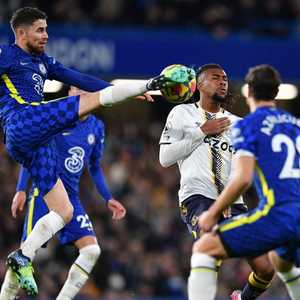 جانب من المباراة بين تشلسي وإيفرتون.