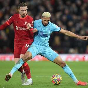 جانب من المباراة بين ليفربول ونيوكاسل.