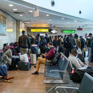 إجراءات احترازية إضافية في مطار القاهرة بسبب "أوميكرون"