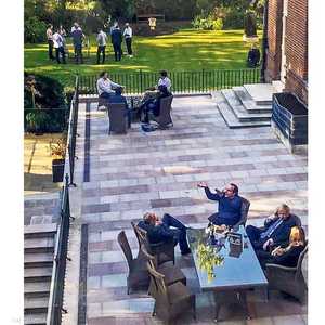 جونسون أقام أكثر من حفل أثناء إغلاقات كورونا- صورة "غارديان"