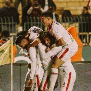 لاعبو الزمالك يحتفلون بالفوز على "المقاولون العرب".
