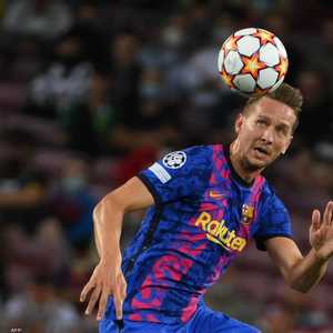 لوك دي يونغ لم يترك بصمة في برشلونة