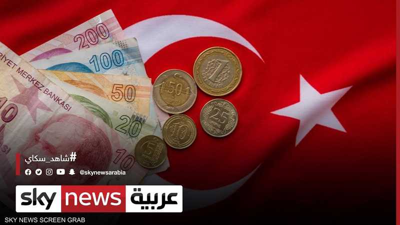 الليرة التركية تقفز بأكثر من 50% أمام الدولار