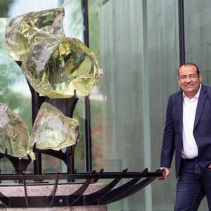 تمكن محمد حسن، من رصد حركة الإلكترونات في زمن الأتوثانية