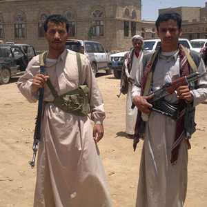 أرشيفية لعناصر من ميليشيا الحوثي الإرهابية