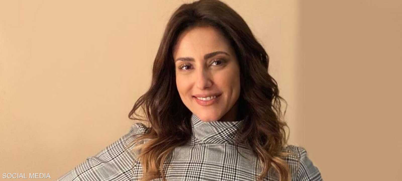 الفنانة المصرية حنان مطاوع