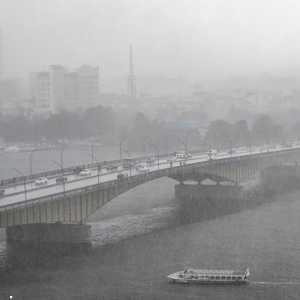 أعلنت عدد من محافظات مصر تعطيل الدراسة