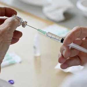 حملات التطعيم ضد كورونا ستسرّع القضاء عليه.. أرشيفية