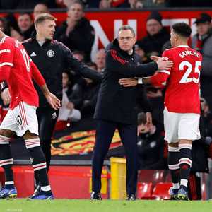 مانشستر يونايتد تلقى الهزيمة الأولى تحت قيادة رانغنيك