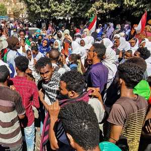 المظاهرات في السودان تصاعدت بعد إجراءات الجيش في أكتوبر.