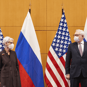 سيرغي ريابكوف وويندي شيرمان