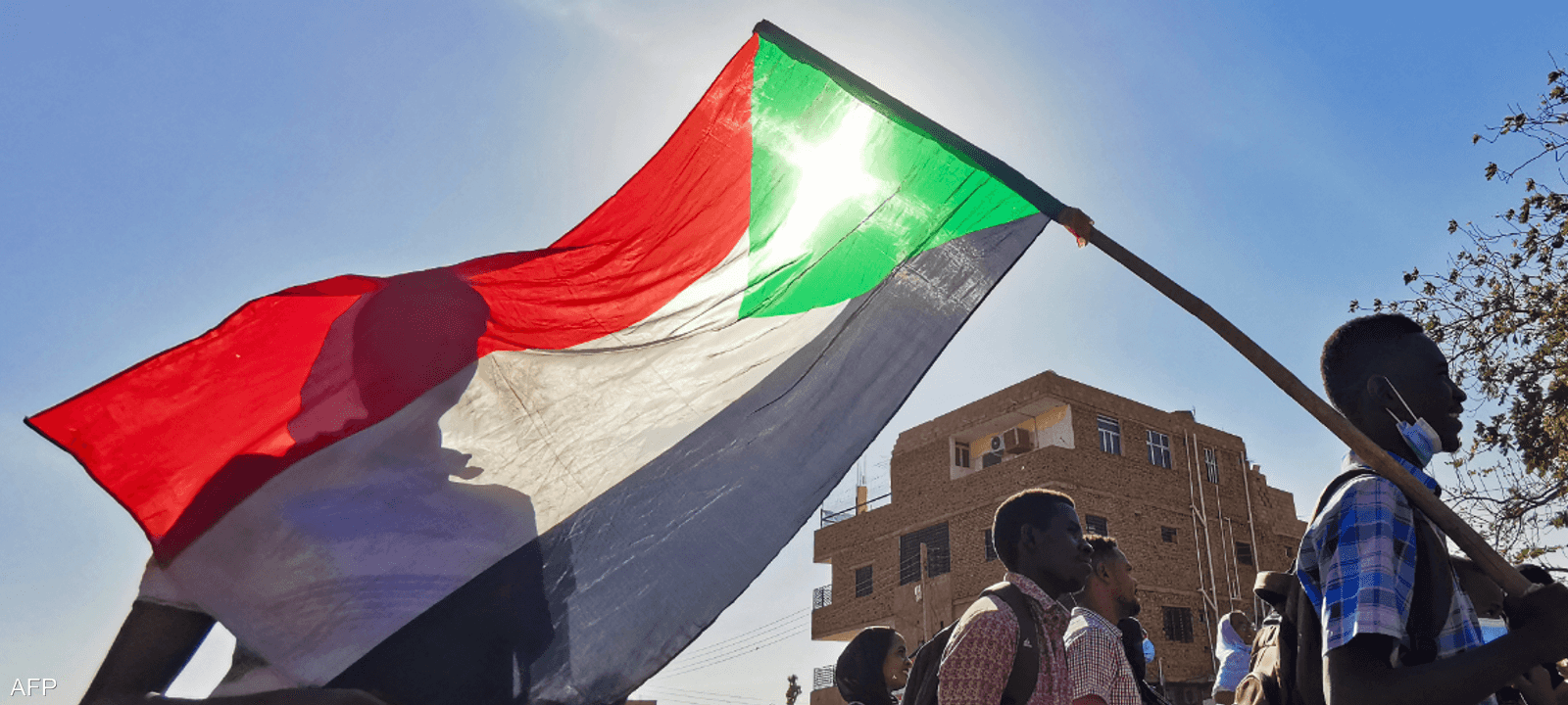 صورة أرشيفية لمتظاهرين في السودان