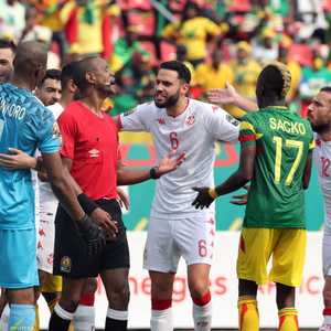 الحكم اختتم اللقاء قبل نهاية الوقت الأصلي