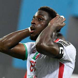 النشيد الوطني الموريتاني عزف بالخطأ 3 مرات