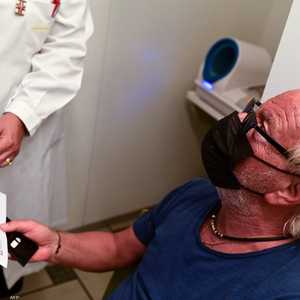 العصابة تمنح تأشيرة لقاح مزيفة