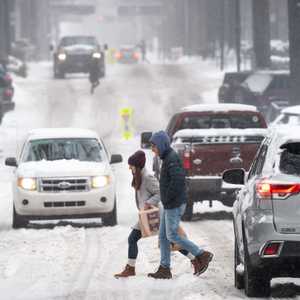 عاصفة عاتية تضرب شرق الولايات المتحدة