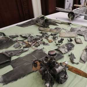 أرشيفية لدرون وأجزاء من أسلحة حوثية عرضها التحالف العربي