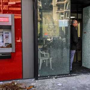 شهدت البنوك في مختلف مناطق لبنان هجمات مؤخرا
