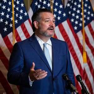 كروز انتقد إدراة بايدن لرفعها الحوثيين من قائمة الإرهاب