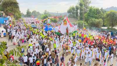 الآلاف يشاركون في عيد الغطاس في مدينة قندر الإثيوبية