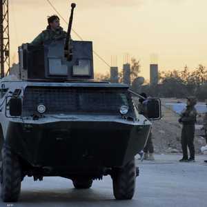 آلية عسكرية تابعة لقوات سوريا الديمقراطية في محيط سجن غويران