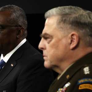 جانب من المؤتمر الصحفي المشترك لوزير الدفاع ورئيس الأركان.