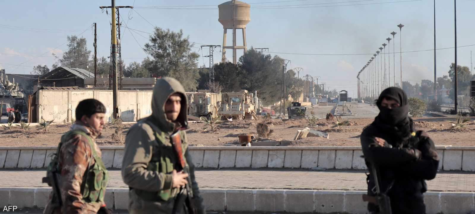 عناصر من قوات سوريا الديمقراطية في محيط سجن غويران