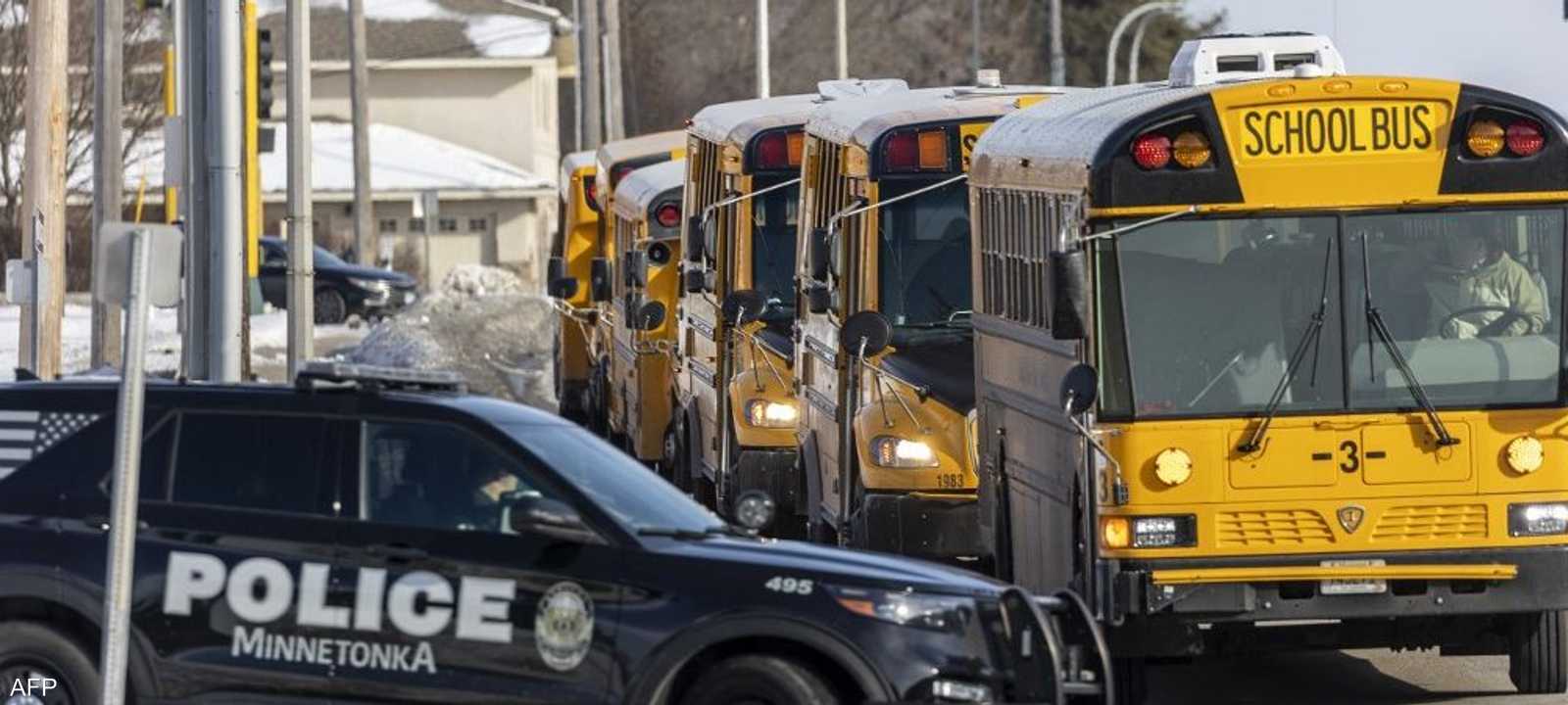 الحادث أسفر عن إصابة شخص آخر بجروح خطيرة.