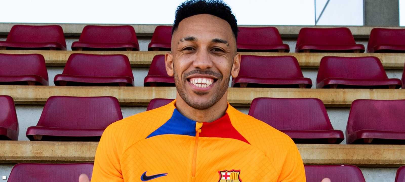 بيير-إيمريك أوباميانغ مهاجم منتخب الغابون