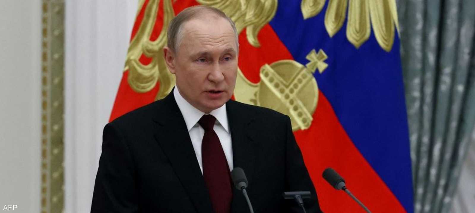 بوتن خلال مراسم تقليد الأوسمة الأربعاء