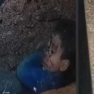 الطفل المغربي ريان عالق في البئر