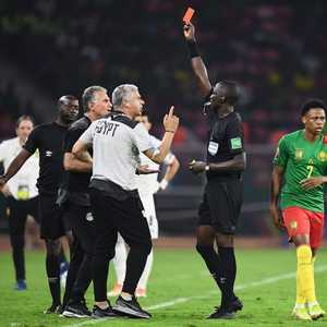 لقطة طرد المدرب البرتغالي كارلوس كيروش