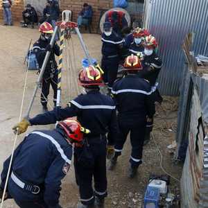 كان الطفل ريان قد سقط، عشية الثلاثاء، في ثقب مائي ضيق