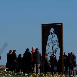 اللوحة تعرضت للتخريب