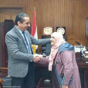 تقول آمال إنها تتلقى دعما في جامعتها.