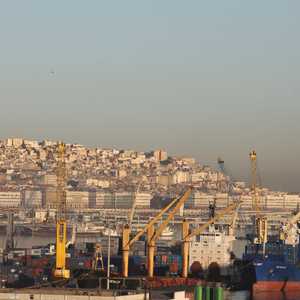 جانب من ميناء الجزائر العاصمة